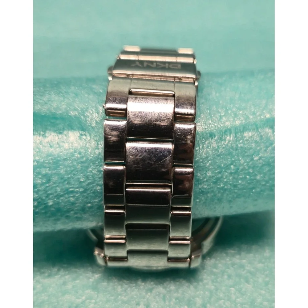 DKNY Womens Silver Tone Stainless Steel Crystal Watch NY8474